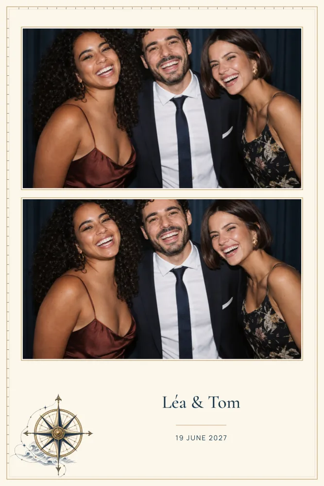 Preview of the Compass template in 10×15 portrait, with an example photo