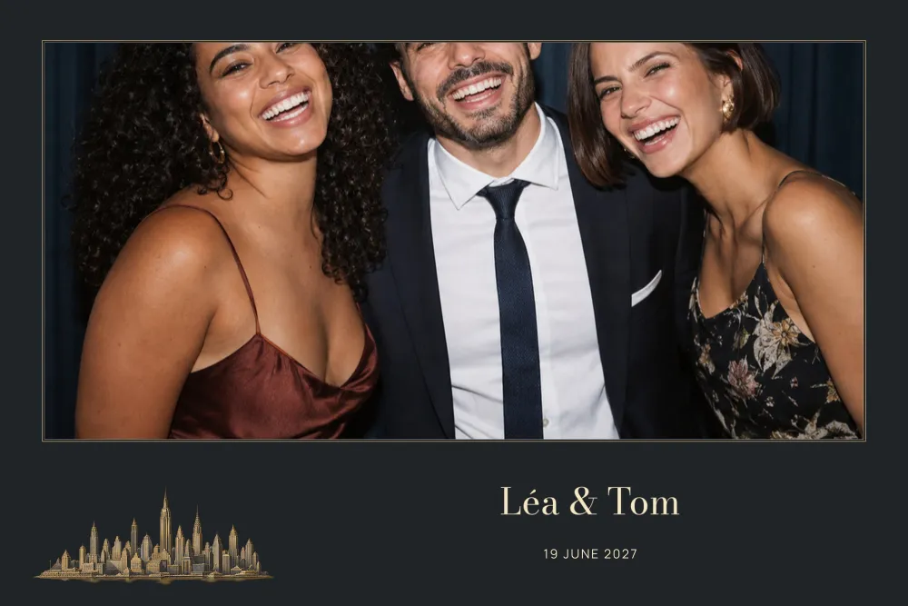 Preview of the Manhattan template in 10×15 landscape, with an example photo
