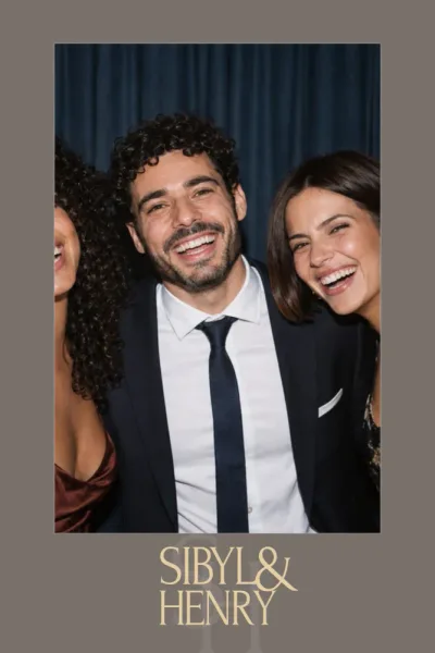Vista previa de la plantilla de fotomatón Monograma topo
