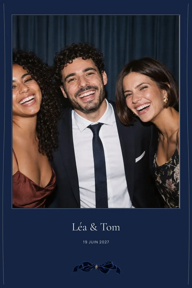 Aperçu du modèle Velours Nuit en 10×15 portrait, avec une photo d’exemple